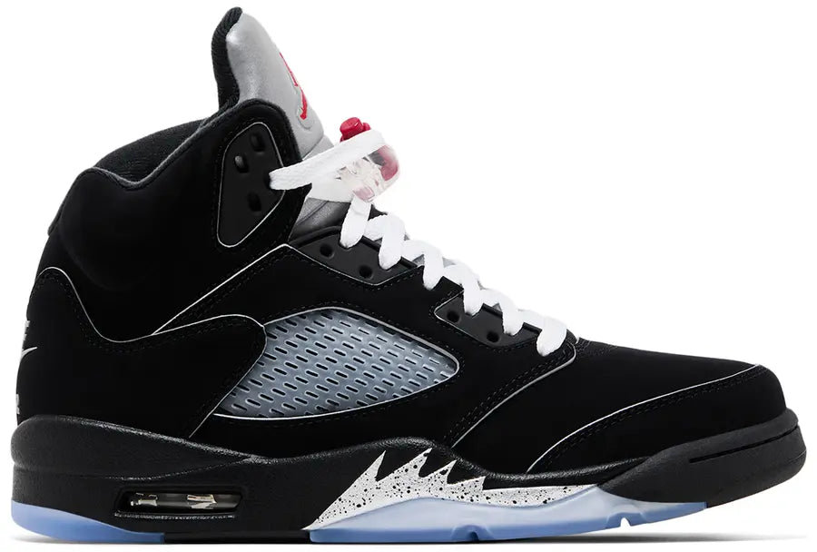 Jordan 5 Black Metallic Reimagined Size 8 (Used 9/10)