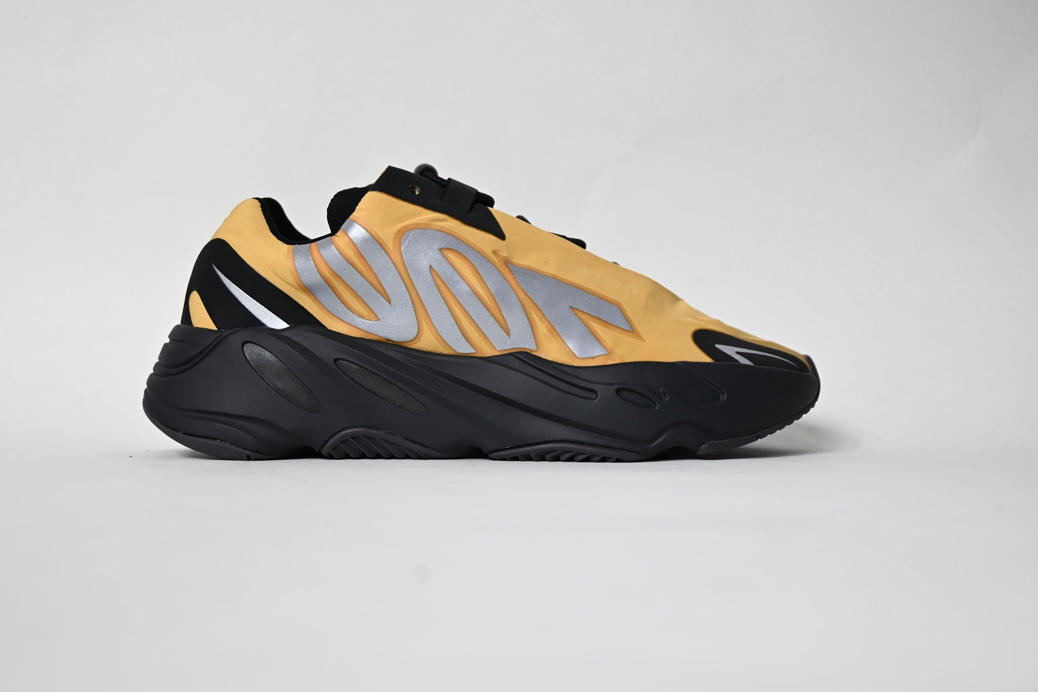 adidas Yeezy Boost 700 MNVN Honey Flux - GZ0717