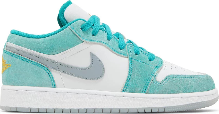 Jordan 1 Low New Emerald (GS) - DO8244-301